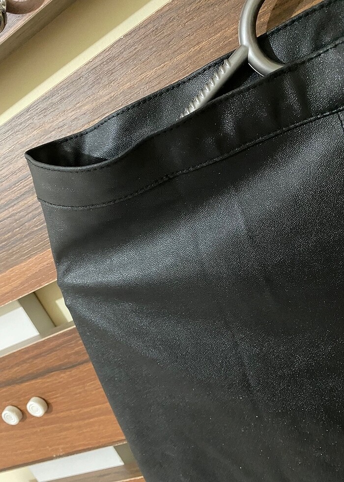 Siyah deri pantolon - Görsel 3