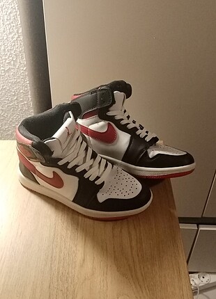 Air jordan ayakkabi 