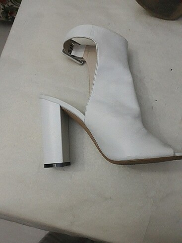 37 Beden beyaz Renk Bayan topuklu ayakkabı 