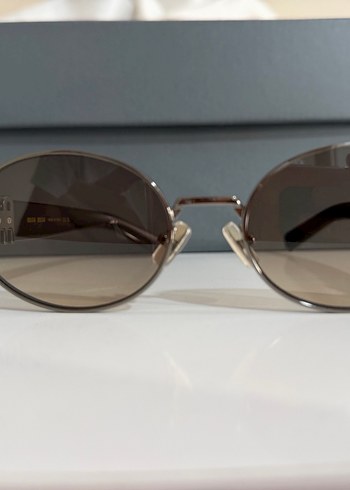Miu Miu Güneş Gözlüğü - Görsel 2