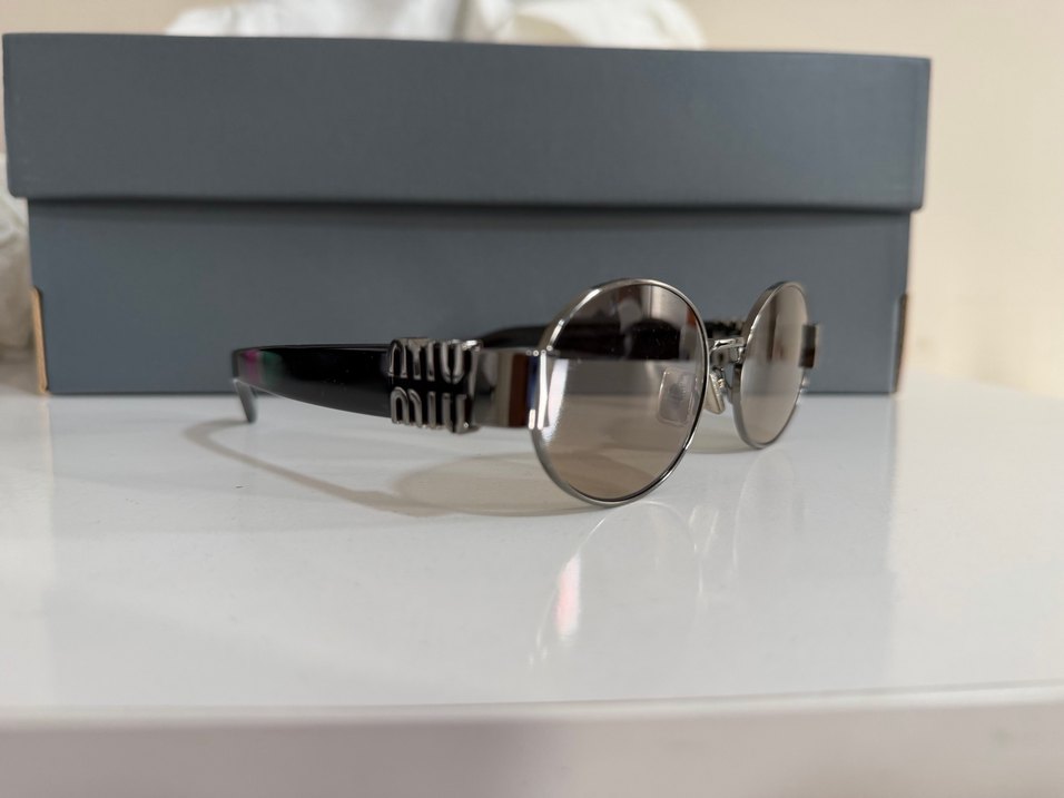 Miu Miu Güneş Gözlüğü - Görsel 3