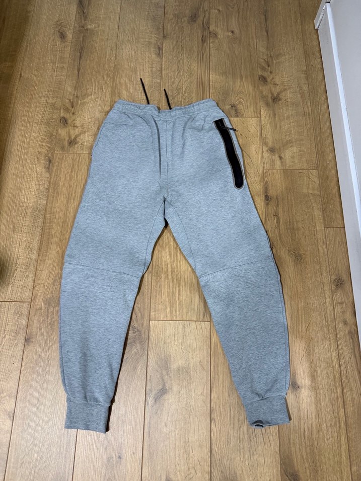Gri Nike Tech Fleece Eşofman Altı - Görsel 3