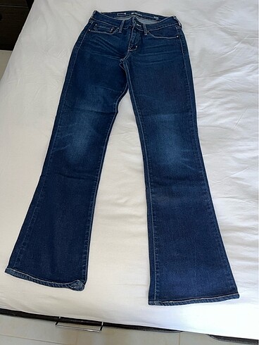 26 Beden Kadın kot Levis