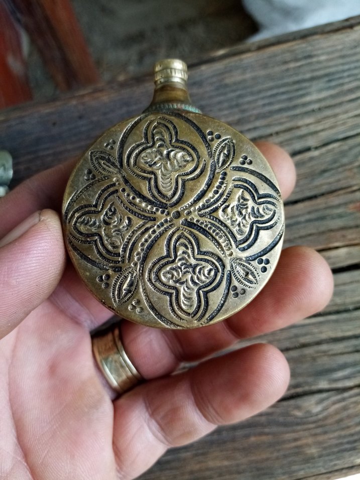 Çiçek Desenli gümüş ve pirinç sürmedanlık - Görsel 5