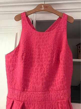 Koton Sırt detaylı pembe elbise