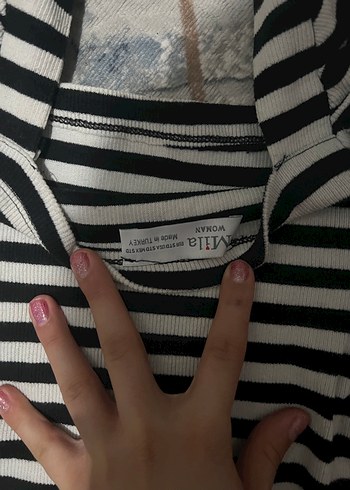 Siyah Beyaz Çizgili Triko Tişört - Görsel 2