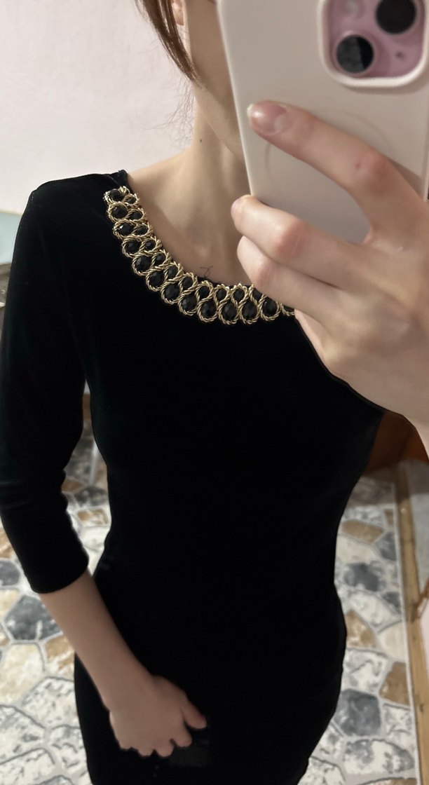 Zincir Detaylı Siyah mini elbise - Görsel 2