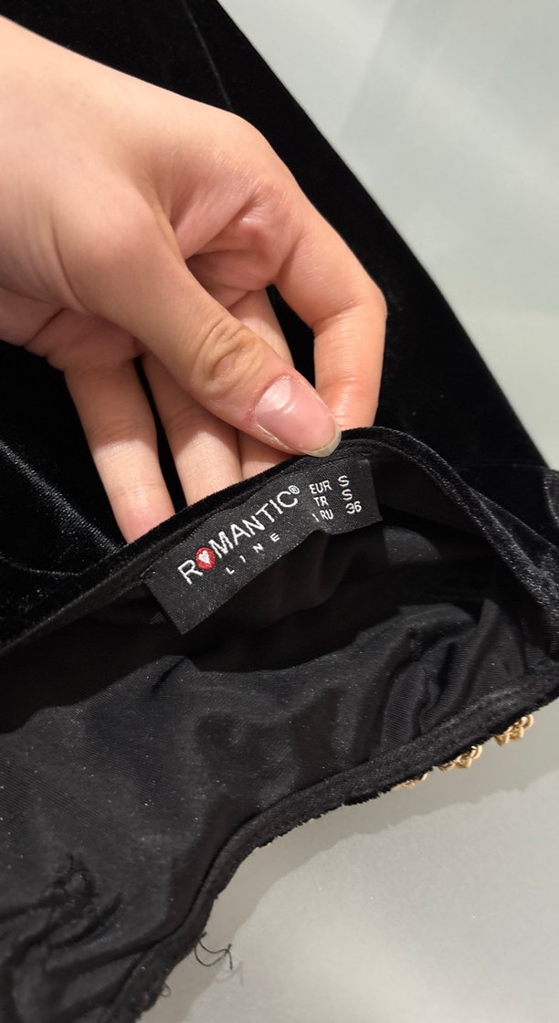 Zincir Detaylı Siyah mini elbise - Görsel 4