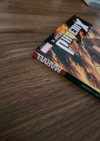 Beden Renk Marvel X-Men Phoenix Ağıt Çizgi Roman