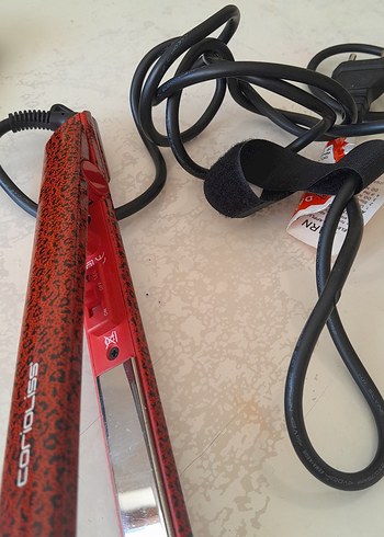 Kırmızı Saç Düzleştirici 200°C Isı Ayarı - Görsel 8