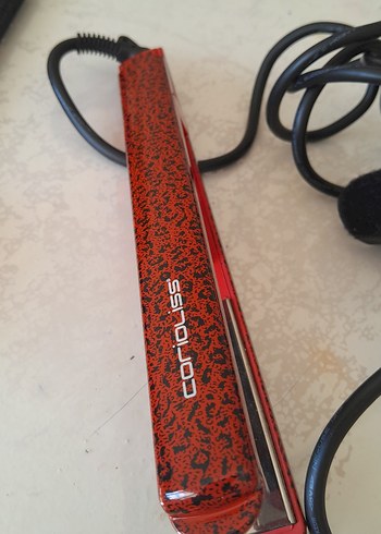 Kırmızı Saç Düzleştirici 200°C Isı Ayarı - Görsel 9