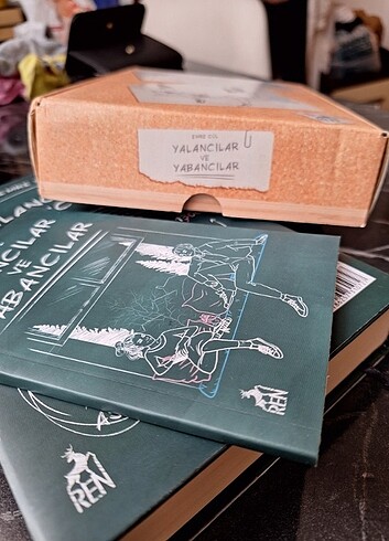  Yalancılar ve yabancılar (kutulu set 1. Kitap)