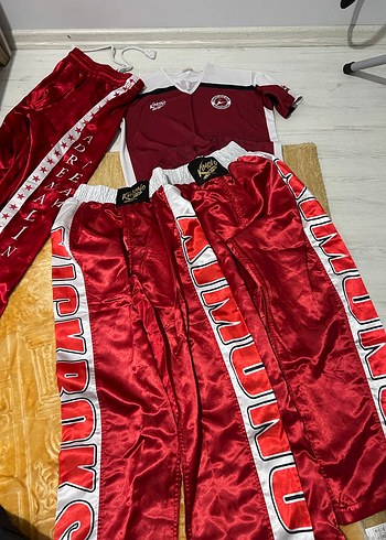 Kickboks kıyafeti 1 üstü 3 altı