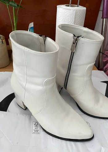 Beyaz Deri Stiletto Topuklu Kadın Bot - Görsel 3