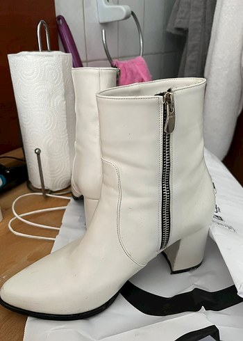 Beyaz Deri Stiletto Topuklu Kadın Bot - Görsel 5