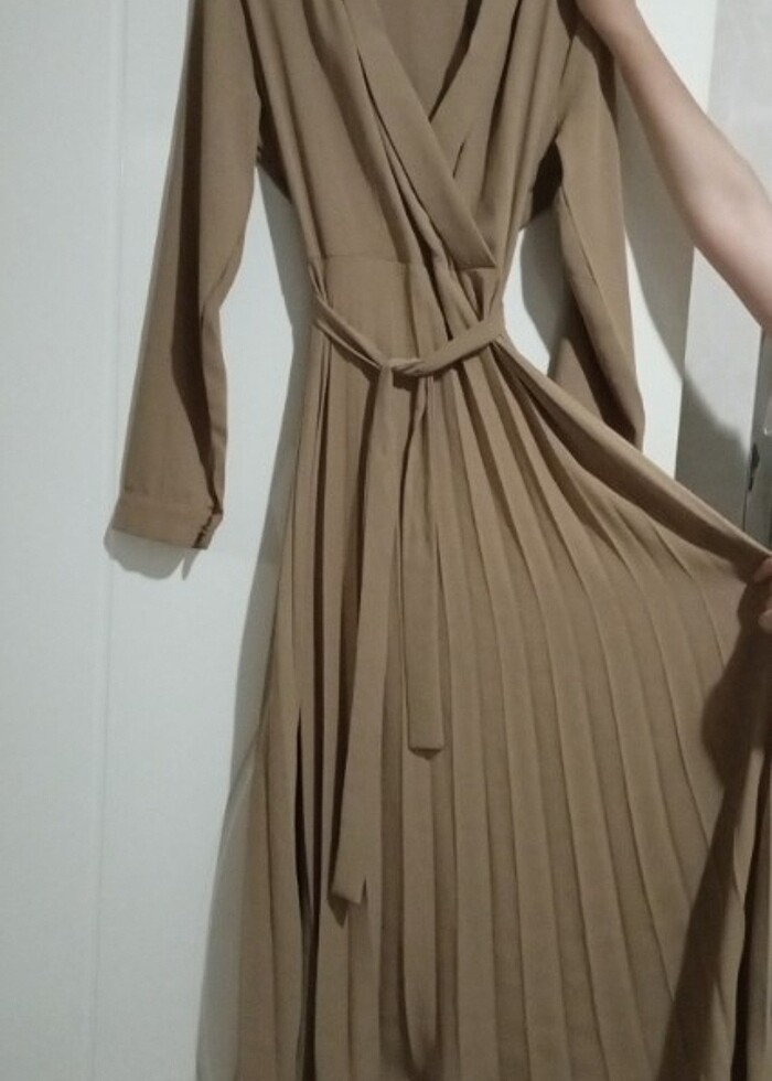 Pileli elbise - Görsel 2