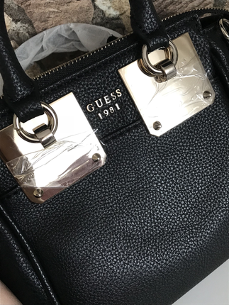 universal Beden Guess crossbody 