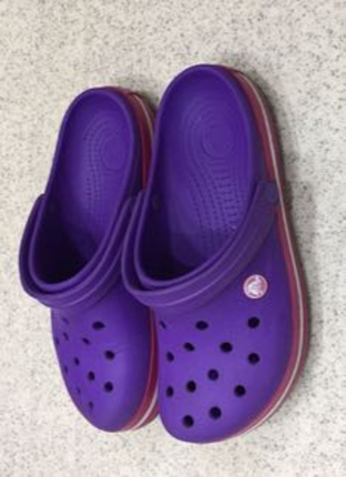 Crocs mor terlik 