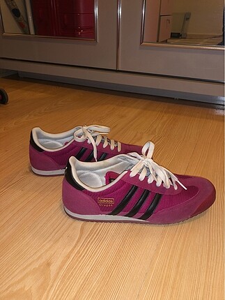 Adidas spor ayakkabı