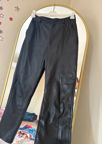 Kadın Siyah Deri Pantolon - Görsel 3