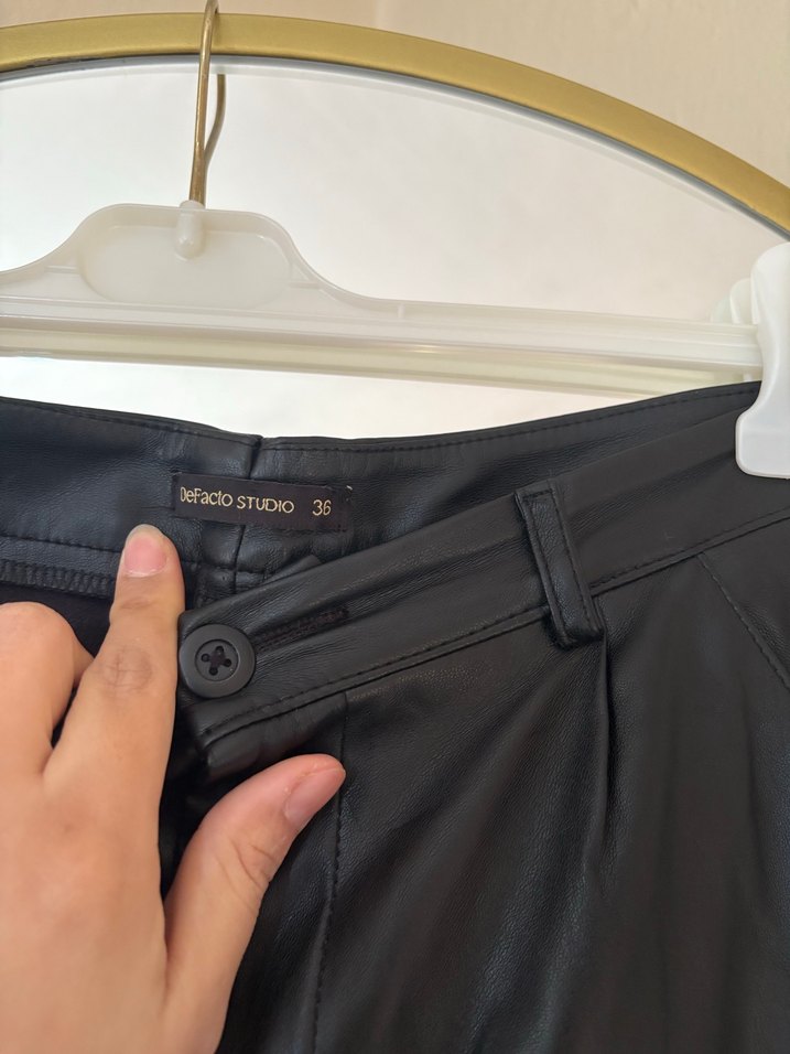 Kadın Siyah Deri  Pantolon - Görsel 5