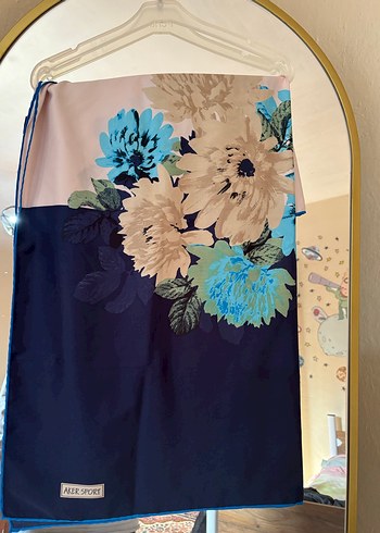 Mavi Çiçek Desenli Bohem Kadın Fular - Görsel 2