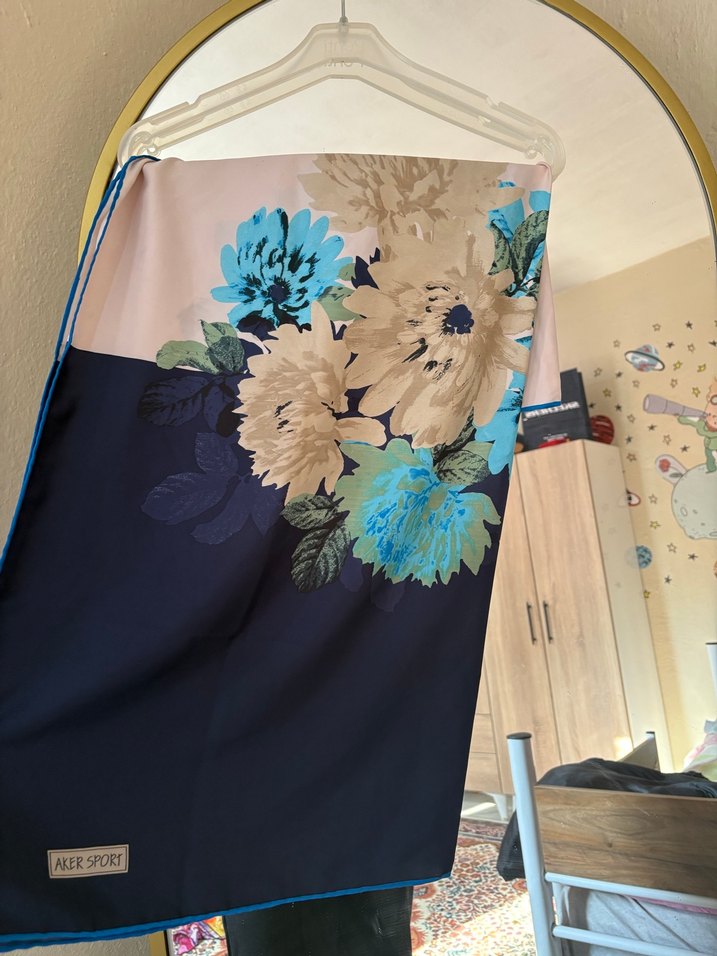 Mavi Çiçek Desenli Bohem Kadın Fular - Görsel 3