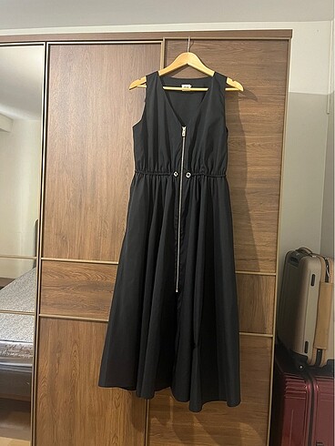 Beymen ve Penny Black elbise ve tulumlar