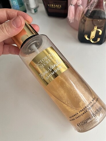 Victoria secret simli vücut spreyi