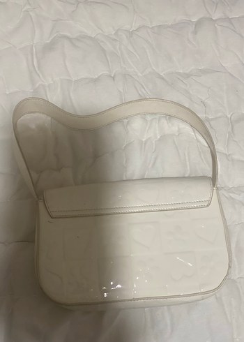 Beyaz Tokalı Kadın Omuz Çantası - Görsel 3