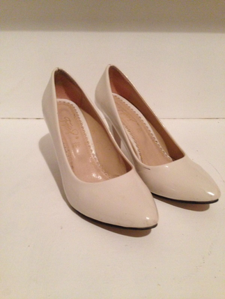 Ten rengi stiletto