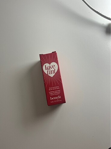 Benefit love tint