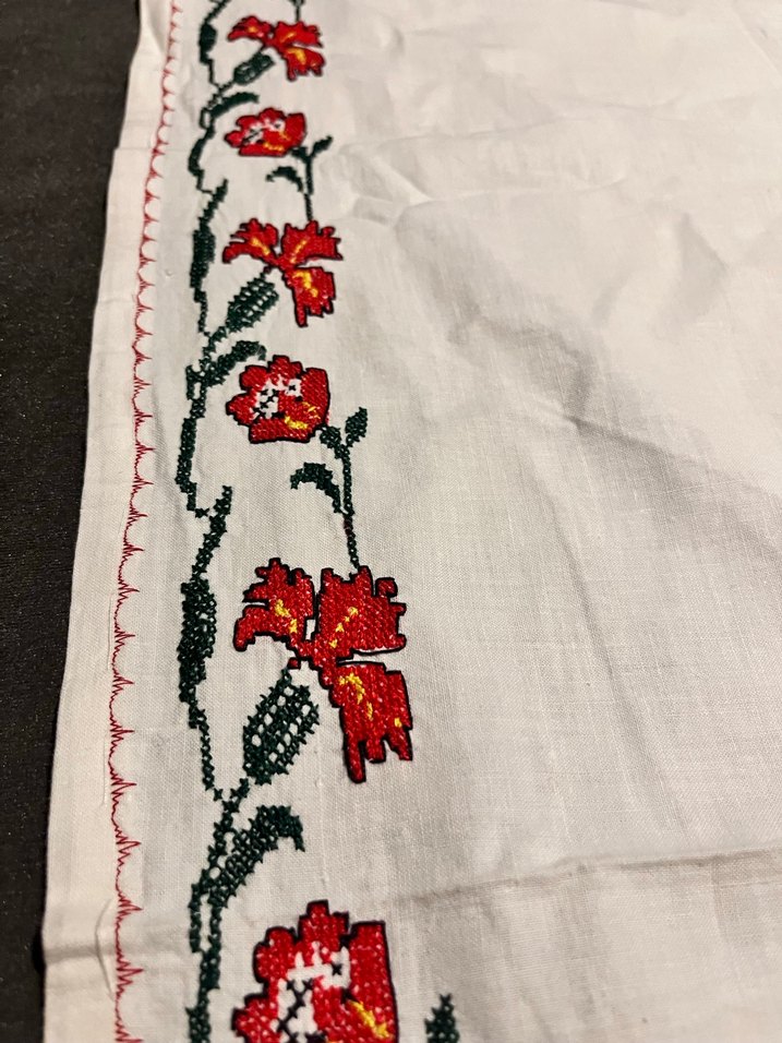 Nakışlı Beyaz Masa Örtüsü - Görsel 2