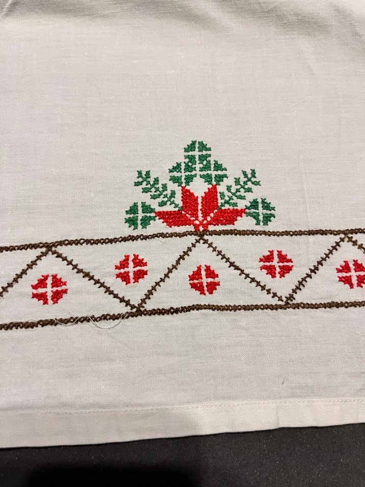 Nakışlı Beyaz Örtü - Görsel 2