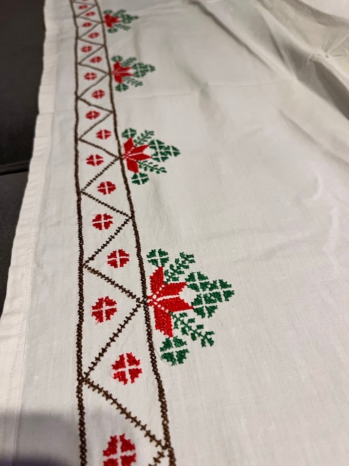 Nakışlı Beyaz Örtü - Görsel 3