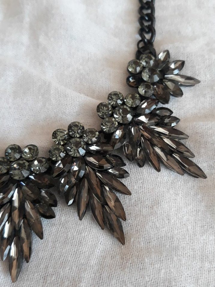 Gri Siyah Gotik Boncuklu Midi Kolye - Görsel 2