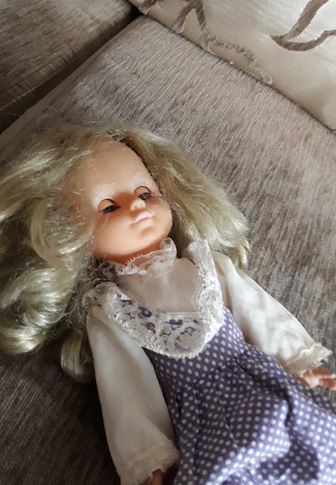 Leydi Diana Bebek Mor ve Beyaz Dantel Detaylı Bebek 30 cm - Görsel 5