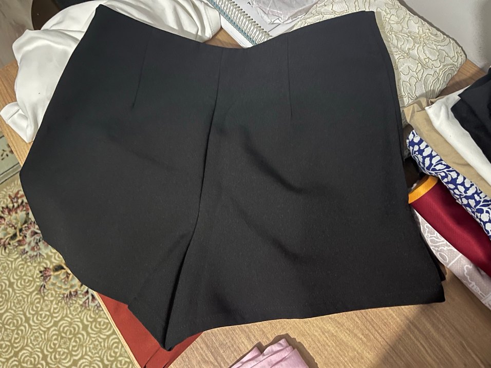 KOTON SİYAH DETAYLI MİNİ ŞORT ETEK - Görsel 2