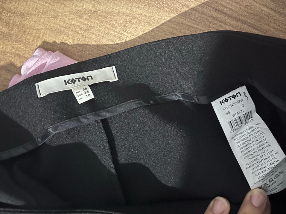 KOTON SİYAH DETAYLI MİNİ ŞORT ETEK - Görsel 3