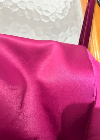 Fuşya Renk Siyah Tül Detaylı Saten Mini Abiye - Görsel 4