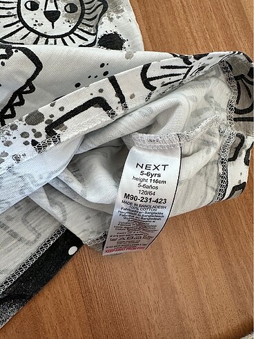 Next Next desenli üst
