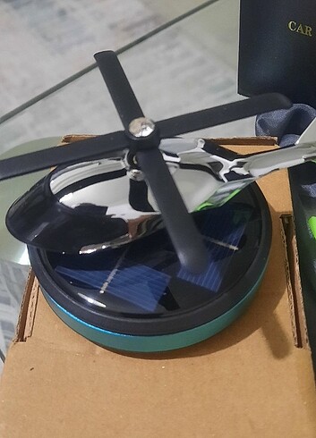 Güneş enerjili arac koku cihazı helikopter