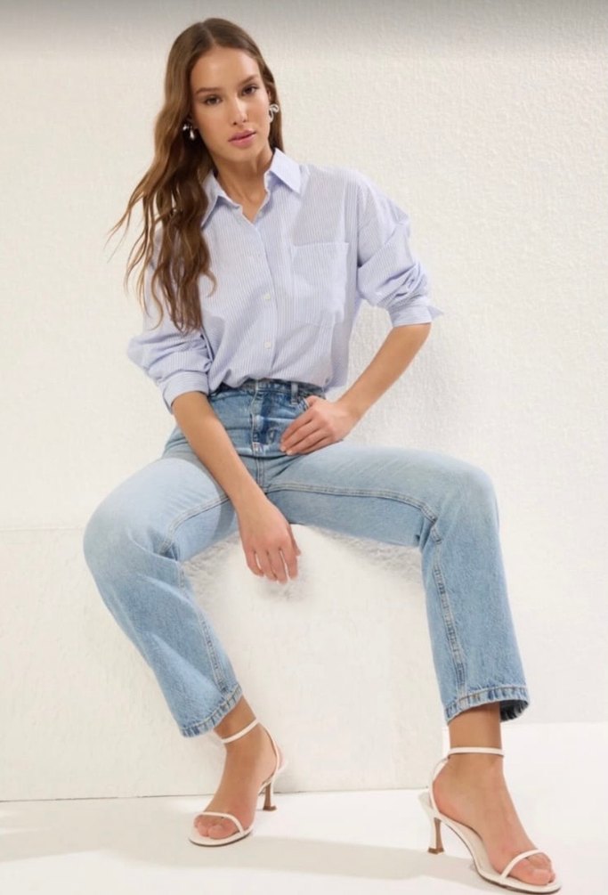 Düğmeli Mavi Bağlama Desenli Kadın Kot Pantolon - Görsel 2