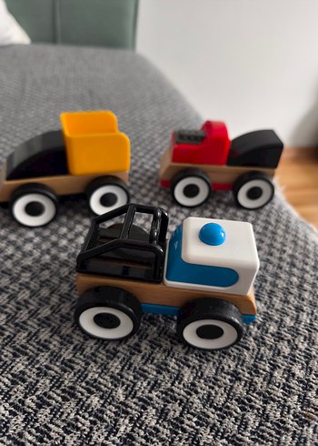 Ikea Ahşap Mini Oyuncak Kamyonlar Seti - Görsel 2