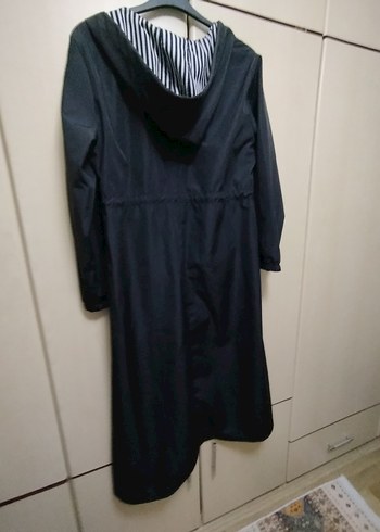 Siyah Uzun Kadın Yağmurluk - Görsel 3