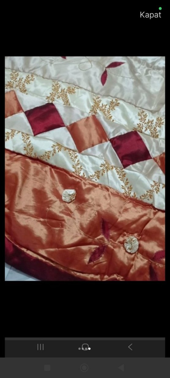 İşlemeli Çok Renkli Parlak Yatak Örtüsü - Görsel 3