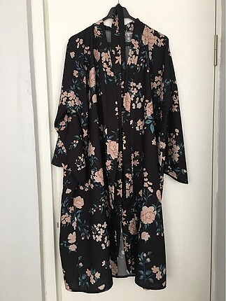 Çiçekli yazlık kimono
