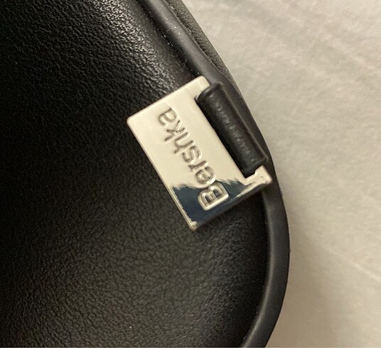  Beden Bershka çanta