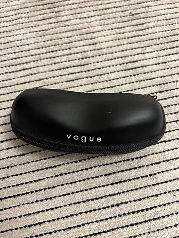  Beden siyah Renk Vogue Optik Gözlük