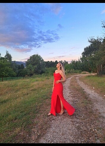 s Beden #kırmızıelbise #elbise #abiye #abiyeelbise #zara